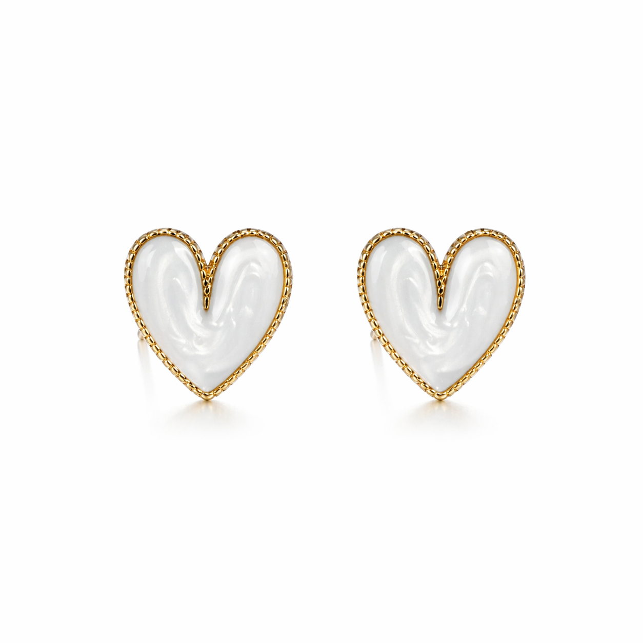 Aretes Corazón – Elegancia Minimalista